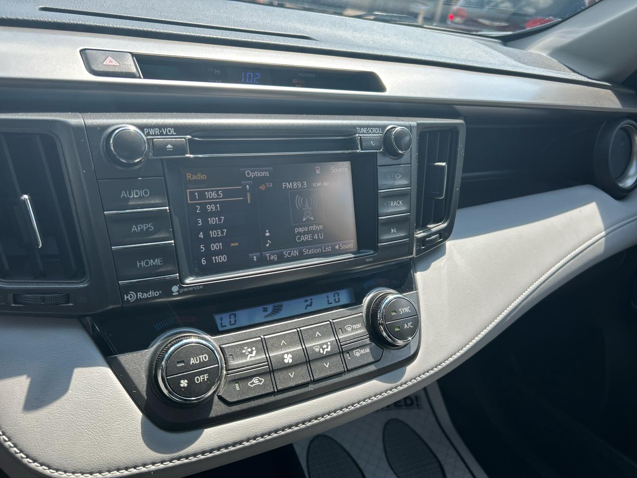 Toyota RAV4 AWD 4dr XLE (Natl) 2015