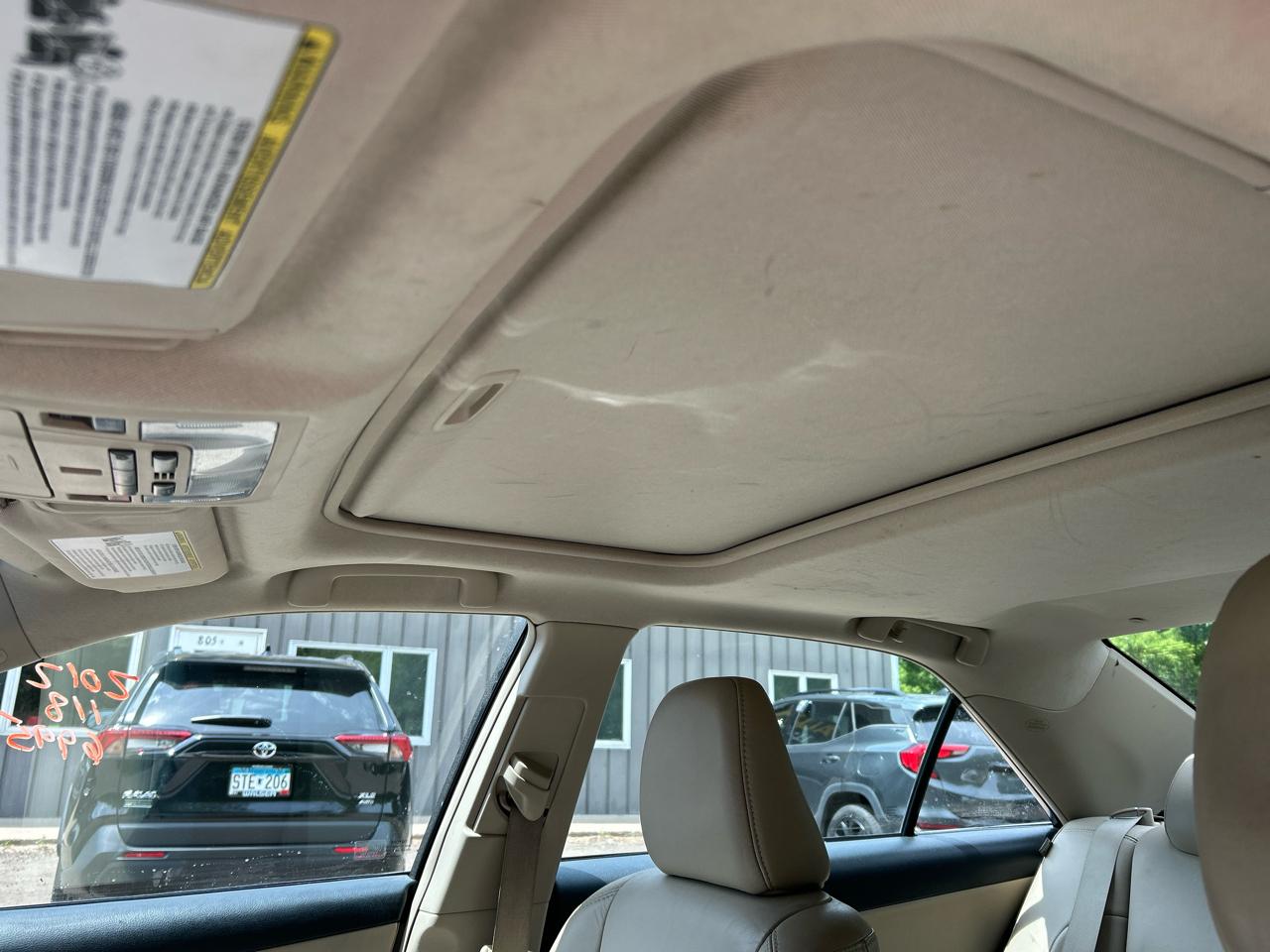 Toyota Camry 4dr Sdn V6 Auto SE (Natl) 2012