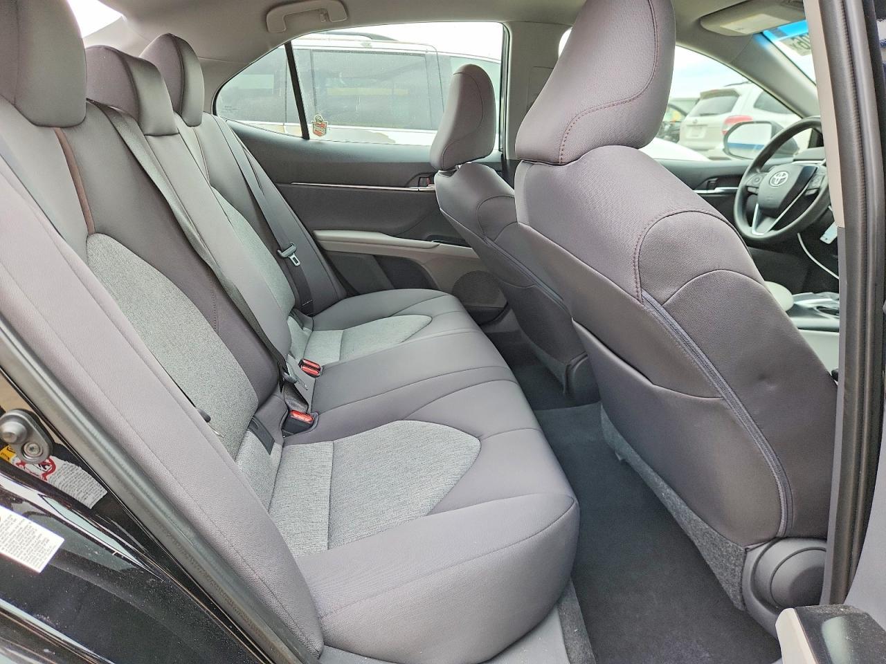 Toyota Camry XLE Auto (Natl) 2018
