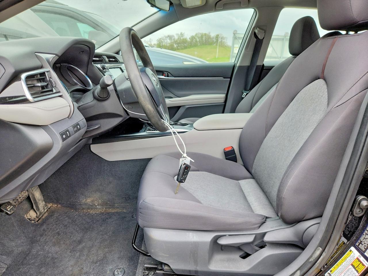 Toyota Camry XLE Auto (Natl) 2018