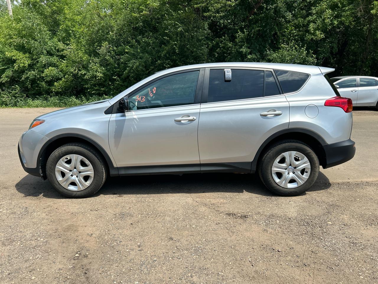Toyota RAV4 AWD 4dr LE (Natl) 2015