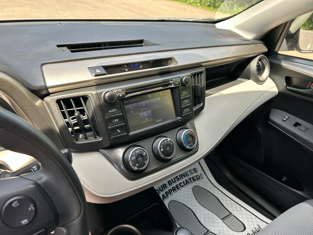 Toyota RAV4 AWD 4dr LE (Natl) 2015
