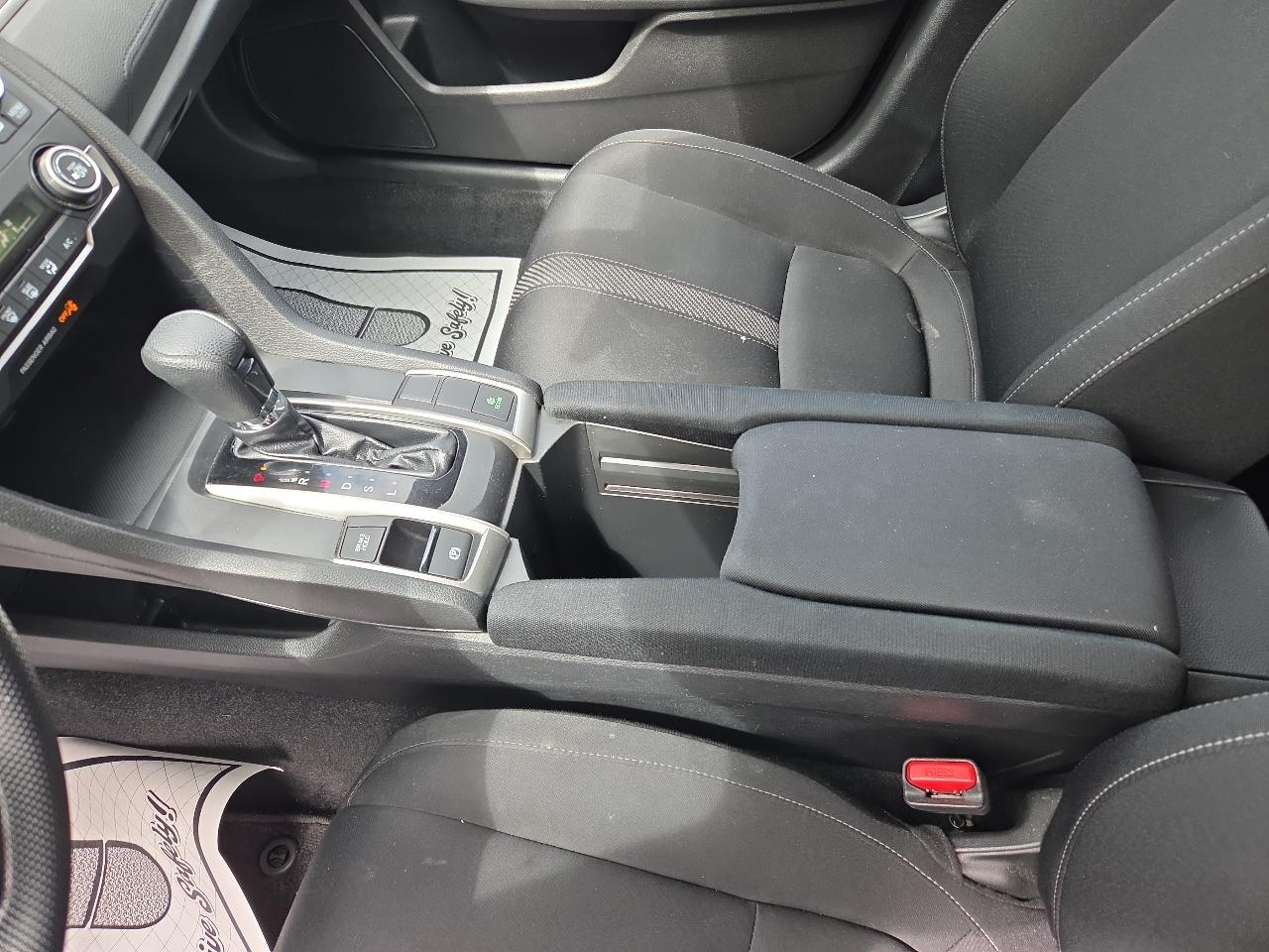 Honda Civic Sedan LX CVT 2018