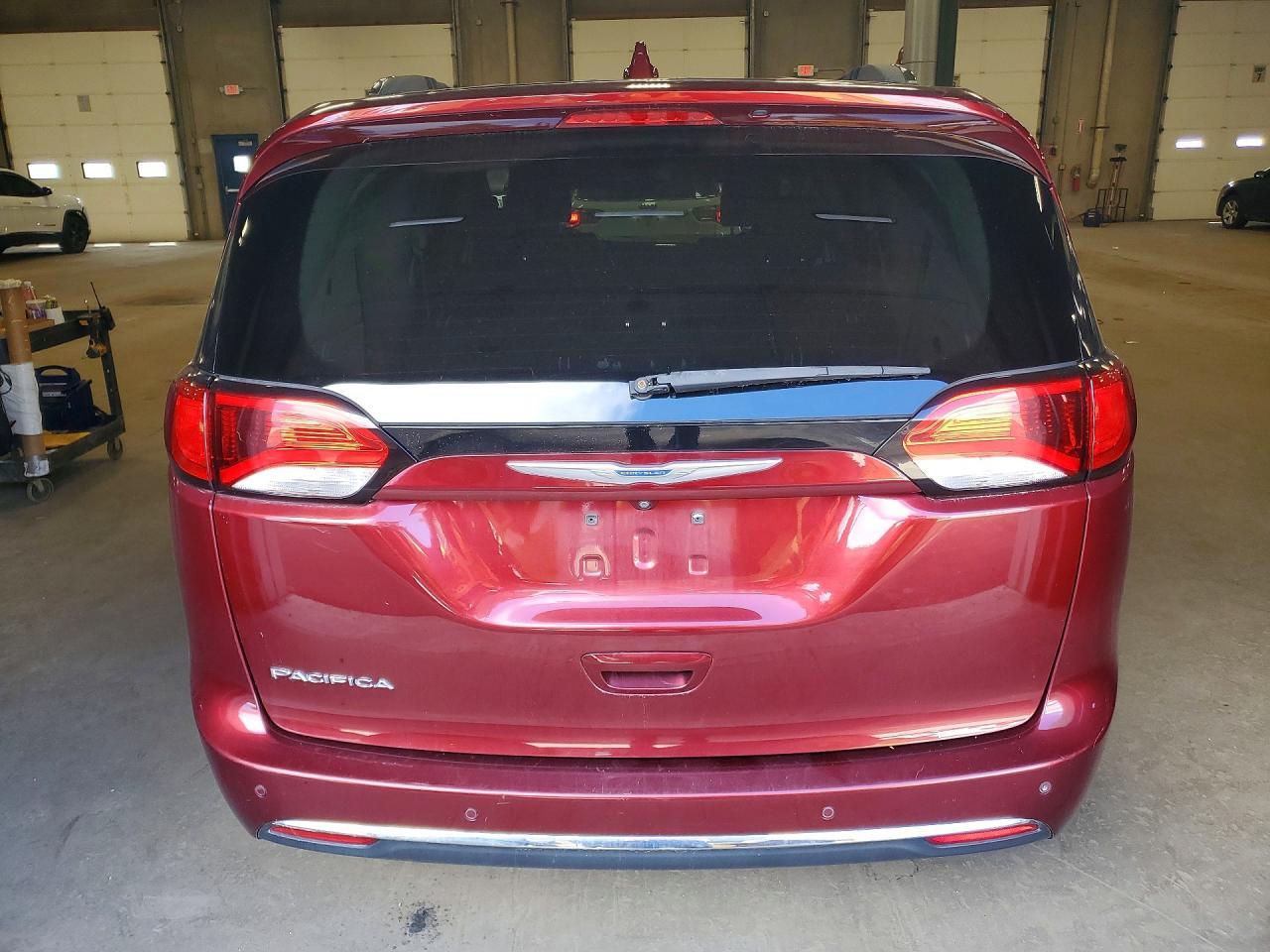Chrysler Pacifica Touring L FWD 2019