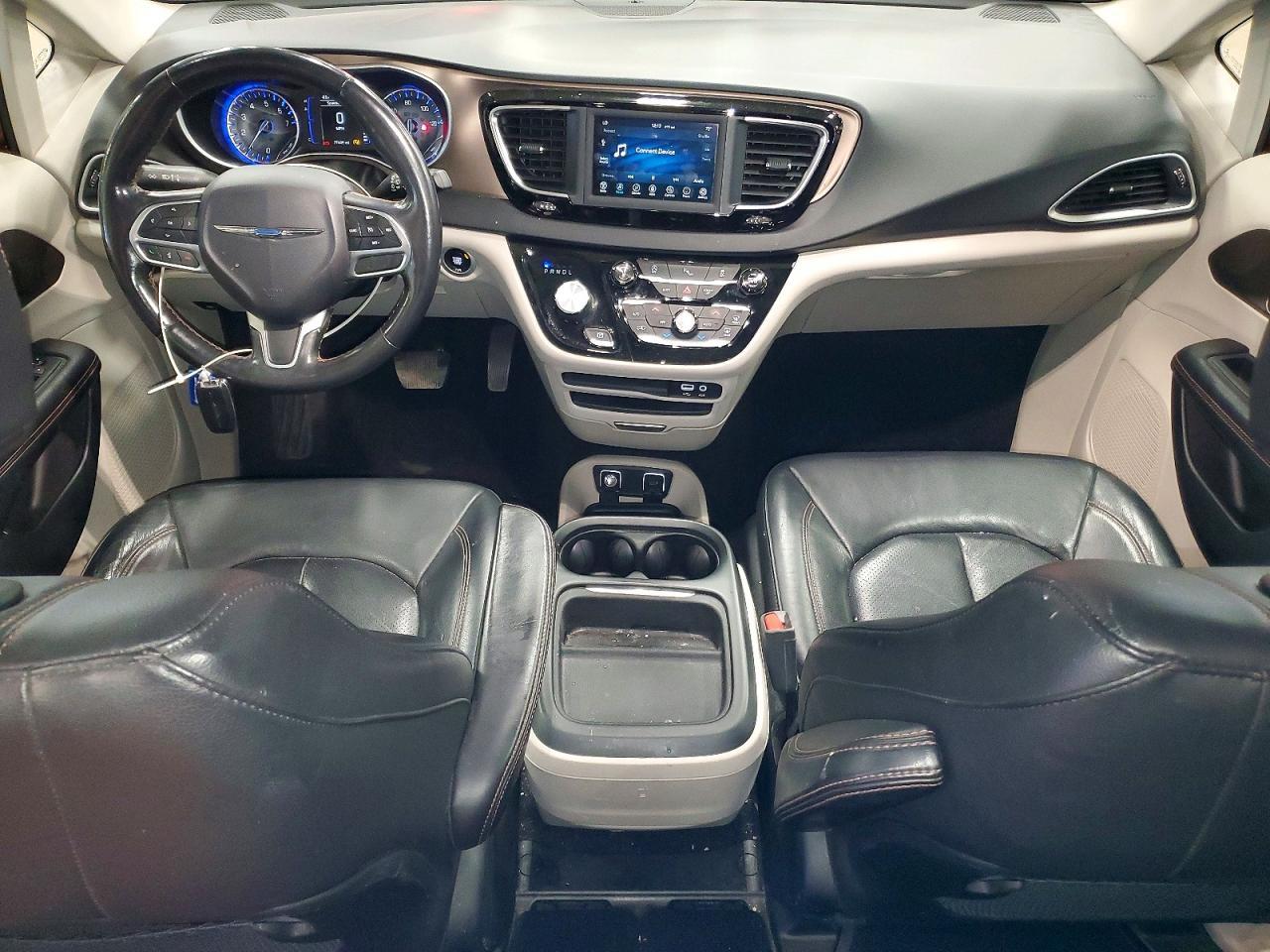 Chrysler Pacifica Touring L FWD 2019