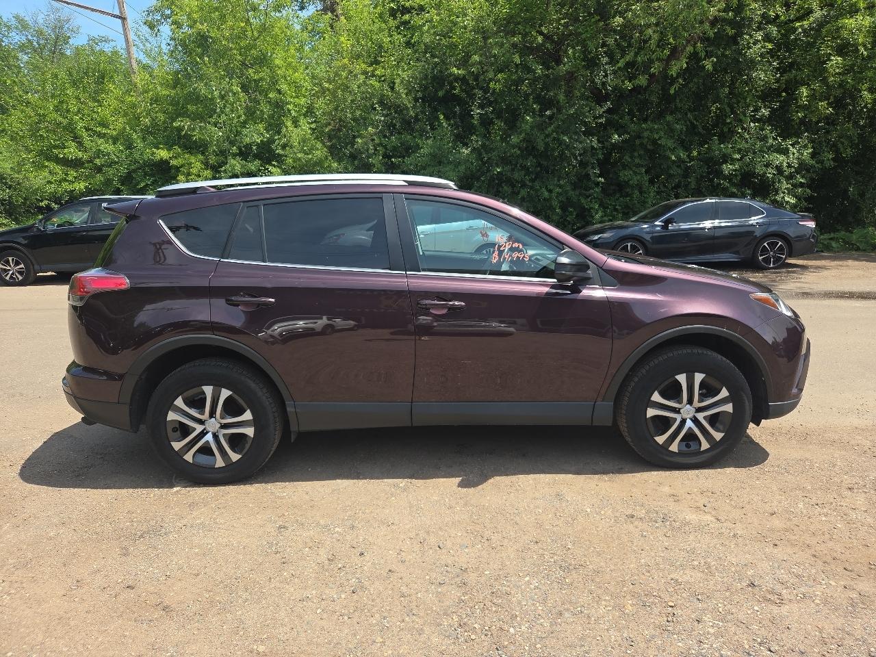 Toyota RAV4 AWD 4dr LE (Natl) 2016