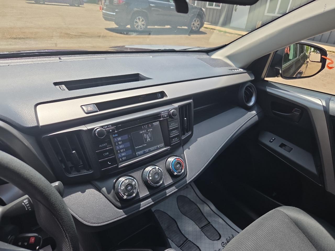 Toyota RAV4 AWD 4dr LE (Natl) 2016