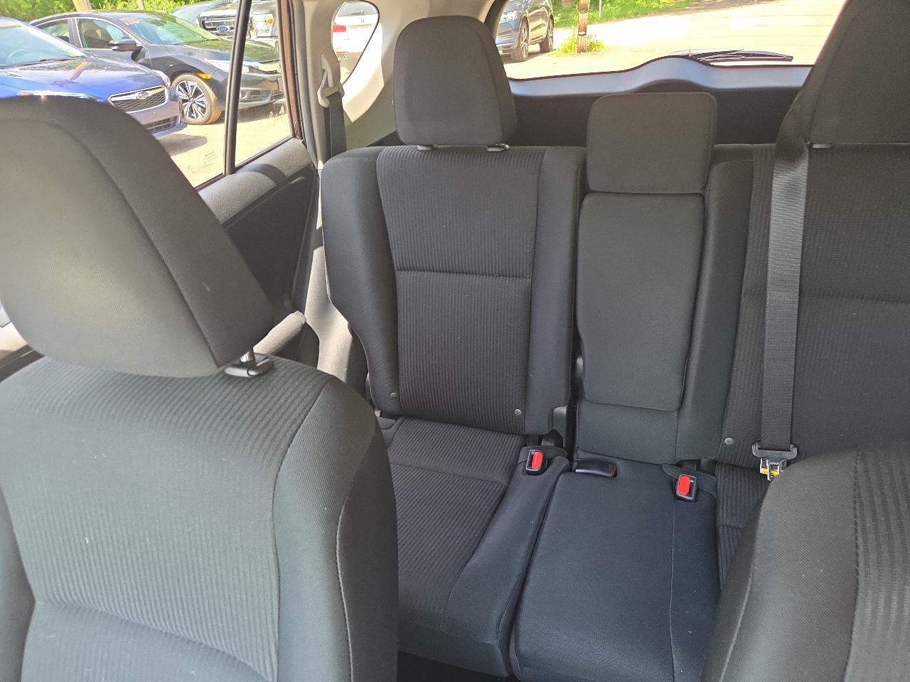 Toyota RAV4 AWD 4dr LE (Natl) 2016
