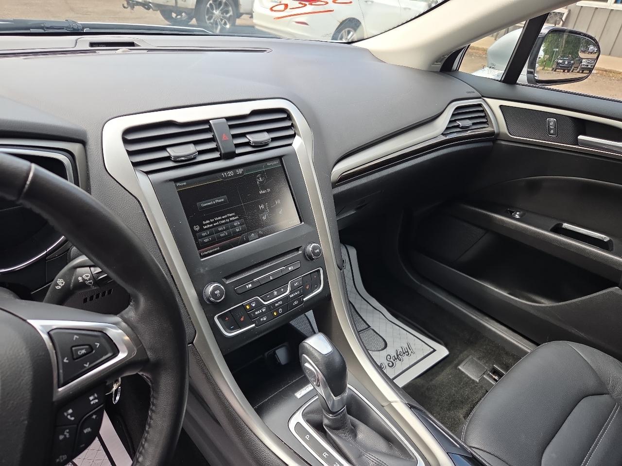 Ford Fusion 4dr Sdn SE FWD 2016