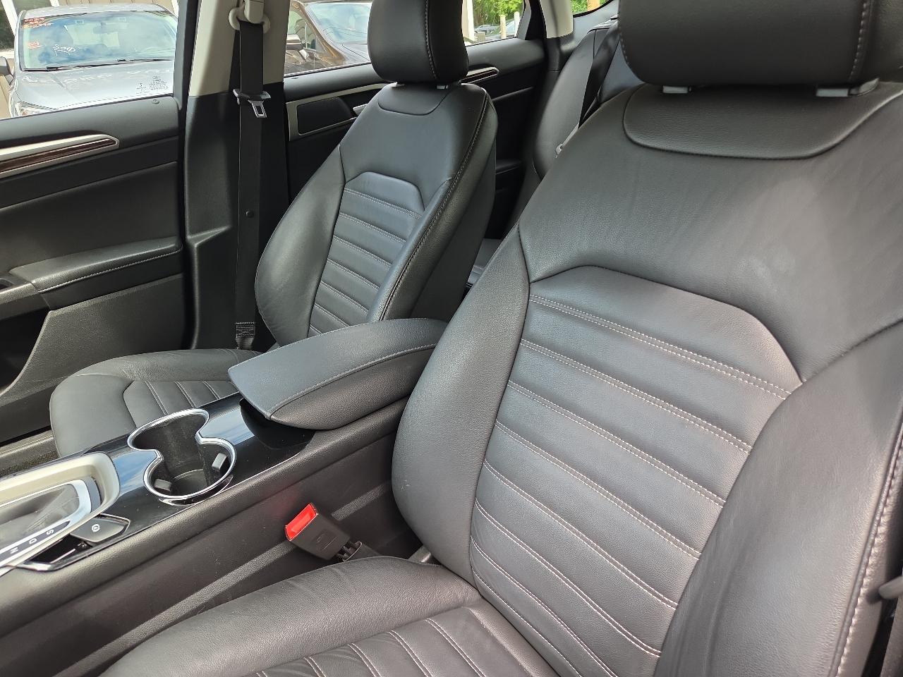 Ford Fusion 4dr Sdn SE FWD 2016