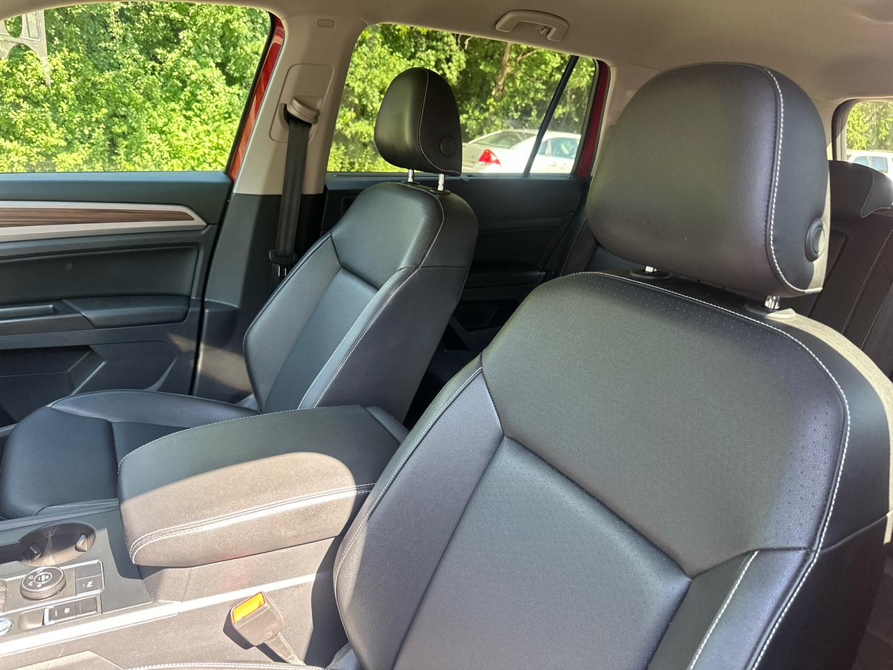 Volkswagen Atlas 2.0T SE w/Technology 4MOTION *Ltd Avail* 2021