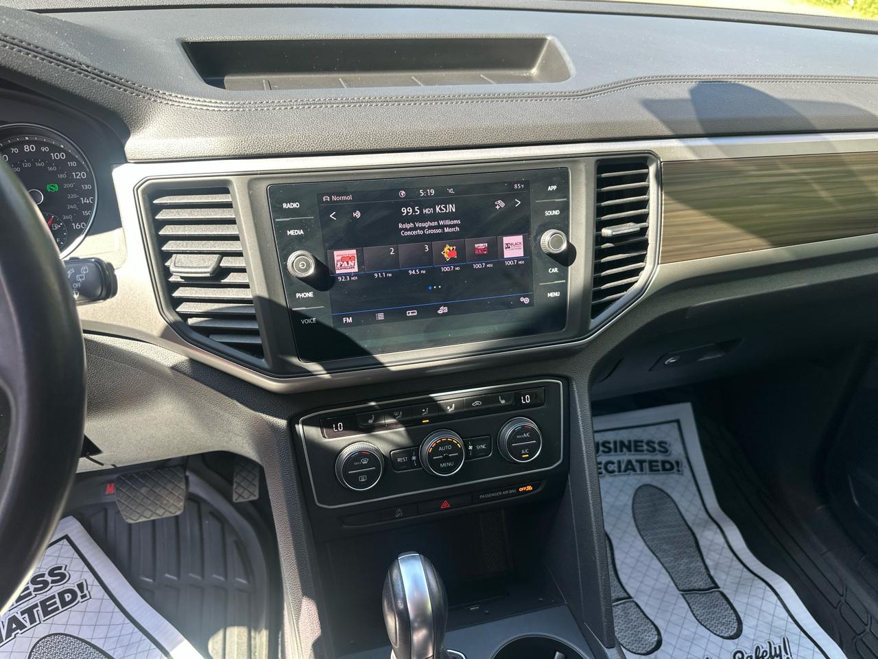 Volkswagen Atlas 2.0T SE w/Technology 4MOTION *Ltd Avail* 2021