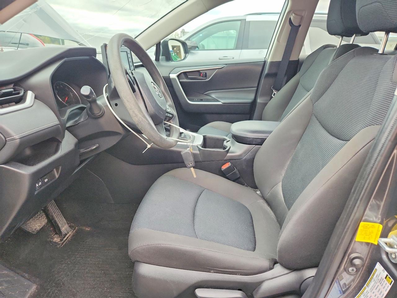 Toyota RAV4 LE AWD (Natl) 2022