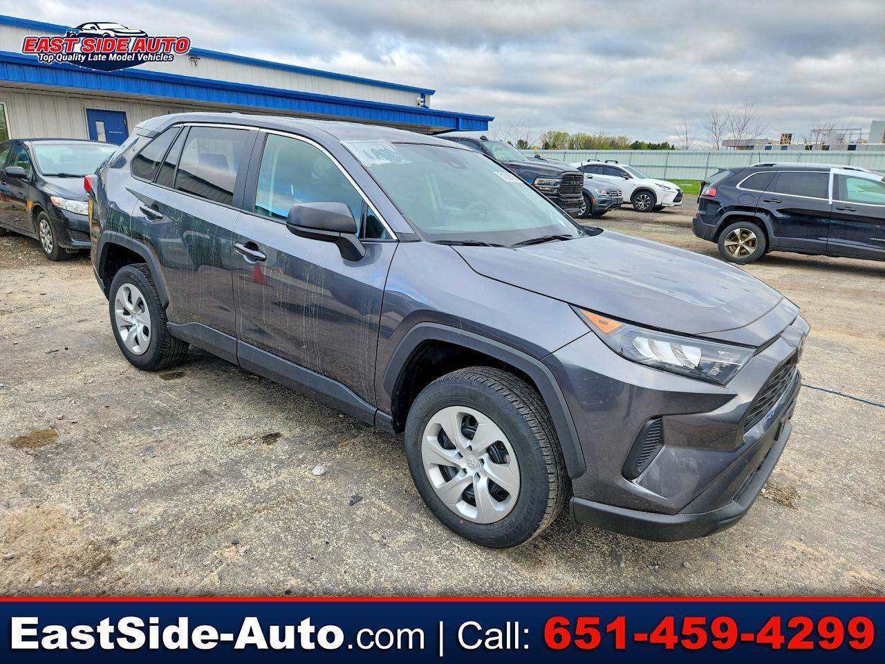 Toyota RAV4 LE AWD (Natl) 2022