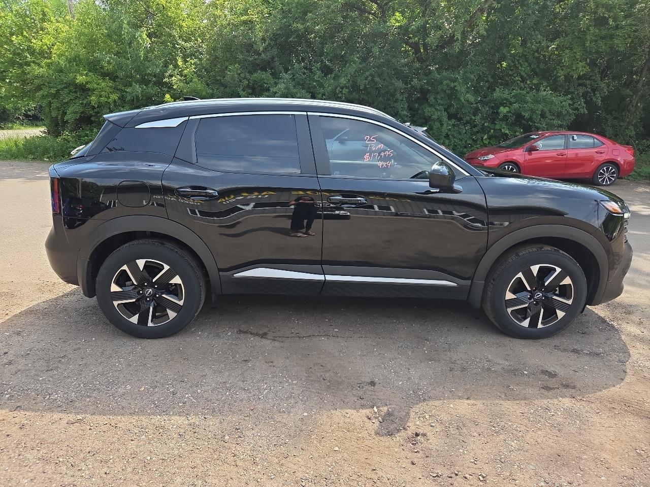 Nissan Kicks SV AWD 2025