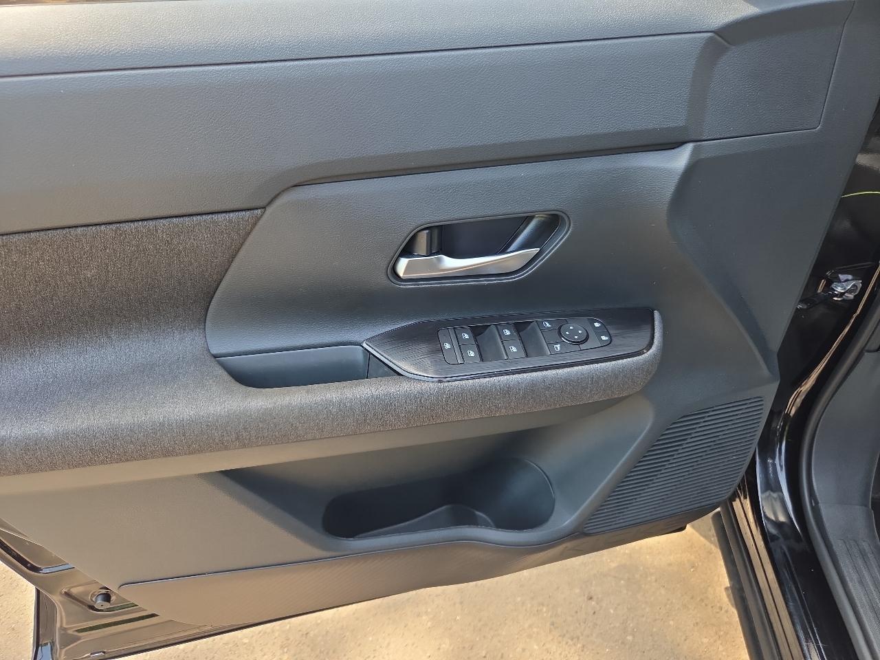 Nissan Kicks SV AWD 2025