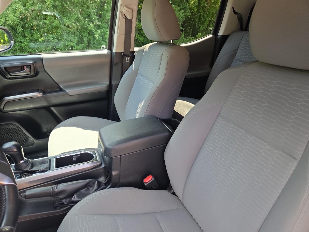 Toyota Tacoma 4WD Double Cab LB V6 AT SR5 (Natl) 2016