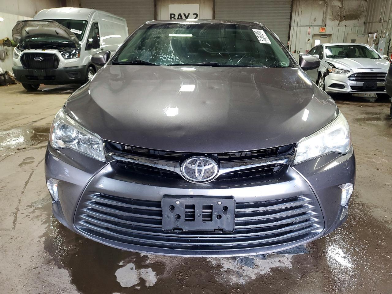 Toyota Camry 4dr Sdn I4 Auto XLE (Natl) 2016