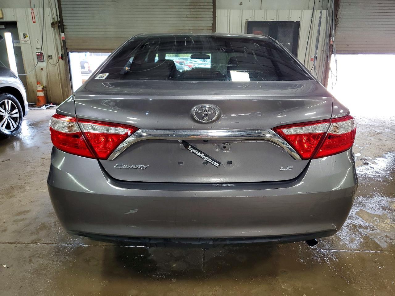 Toyota Camry 4dr Sdn I4 Auto XLE (Natl) 2016