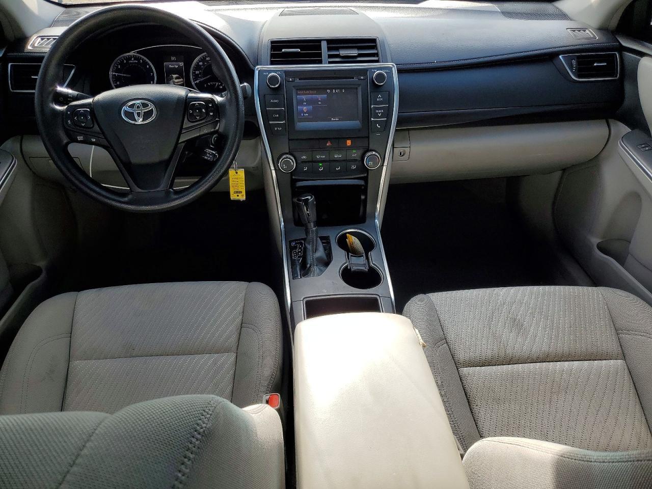 Toyota Camry 4dr Sdn I4 Auto XLE (Natl) 2016
