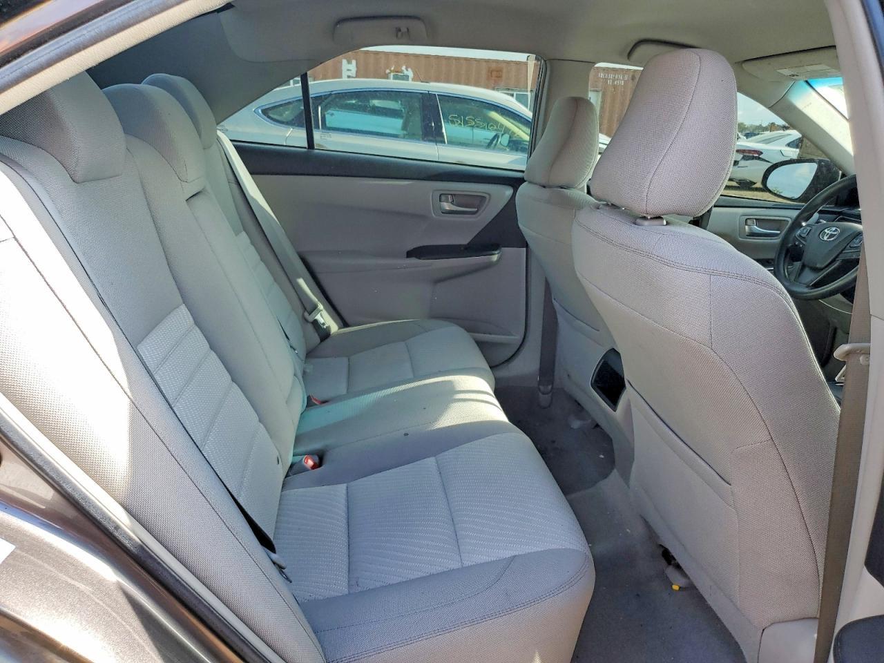 Toyota Camry 4dr Sdn I4 Auto XLE (Natl) 2016