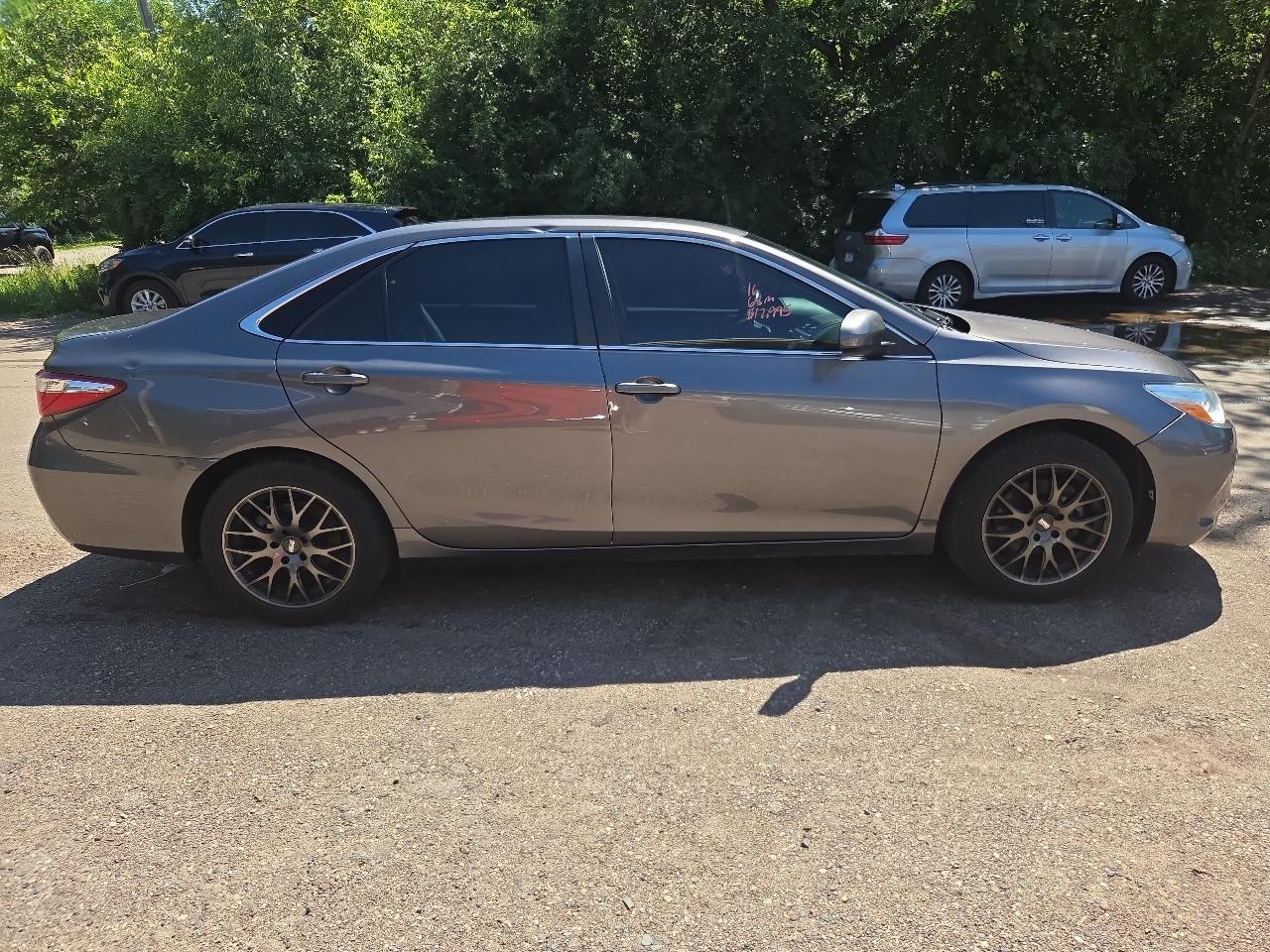 Toyota Camry 4dr Sdn I4 Auto XLE (Natl) 2016