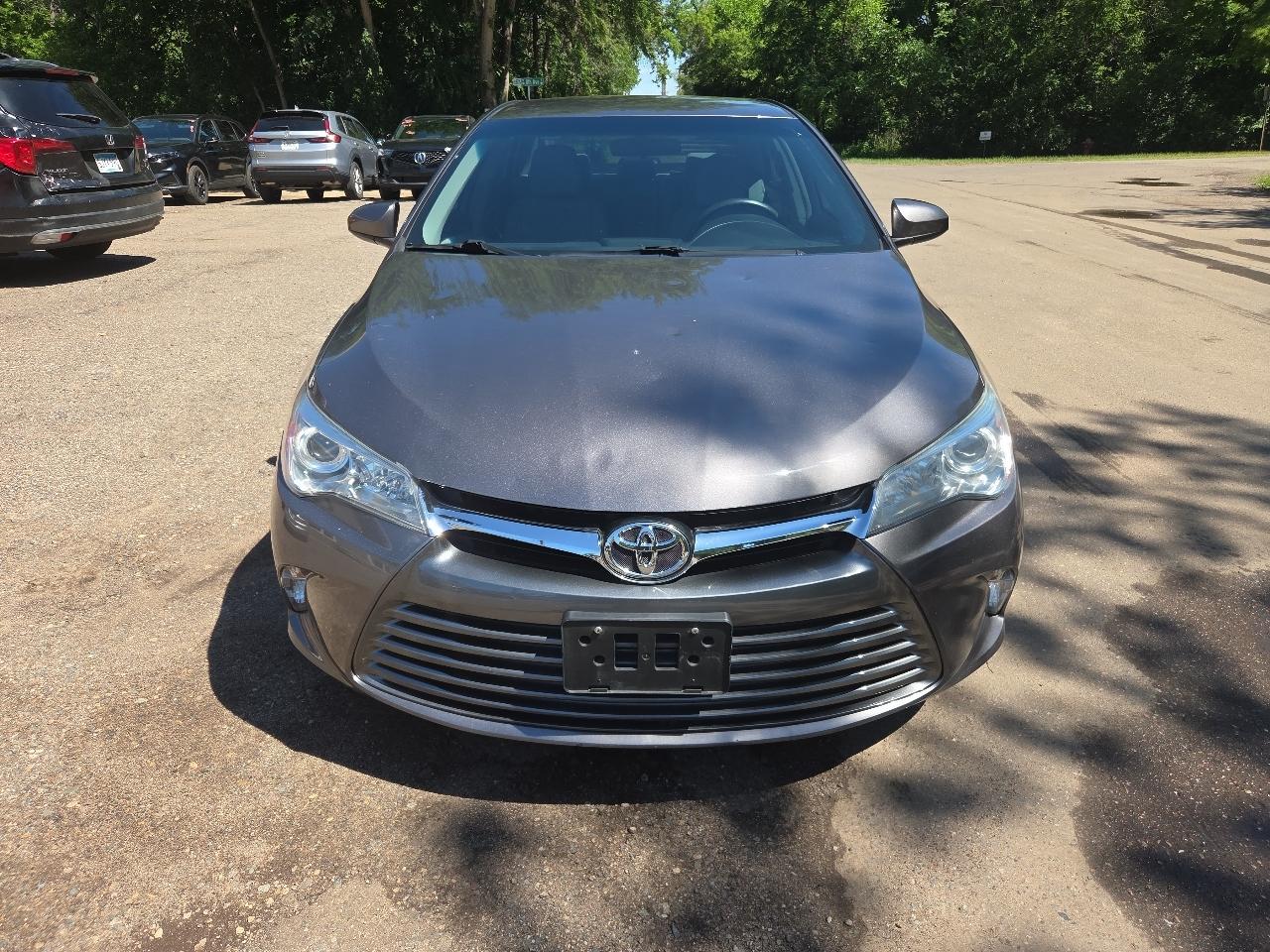 Toyota Camry 4dr Sdn I4 Auto XLE (Natl) 2016