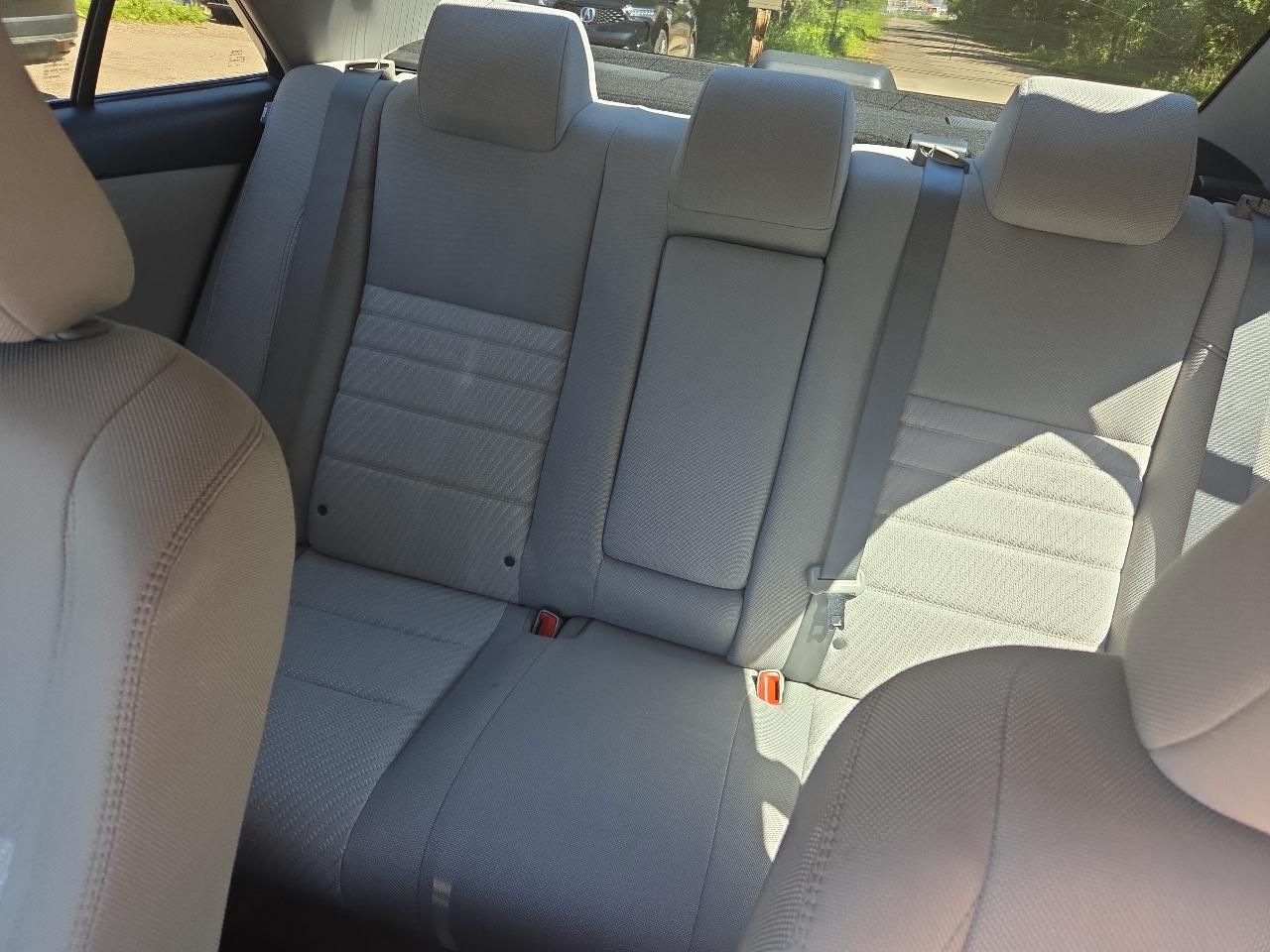Toyota Camry 4dr Sdn I4 Auto XLE (Natl) 2016