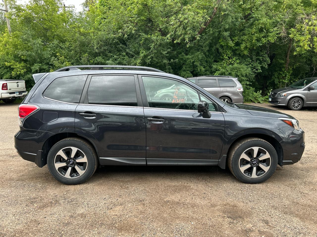 Subaru Forester 2.5i Limited CVT 2017