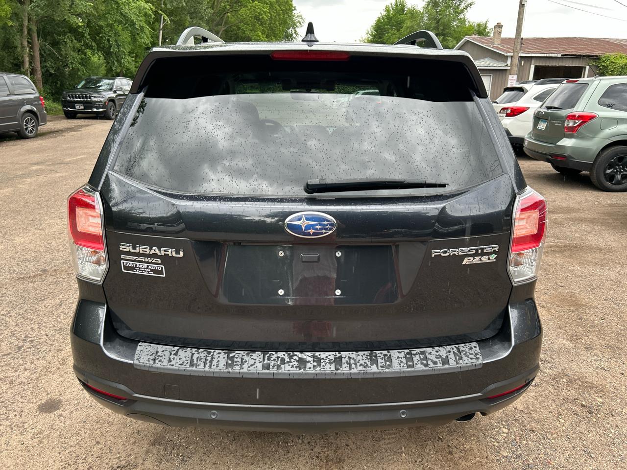 Subaru Forester 2.5i Limited CVT 2017