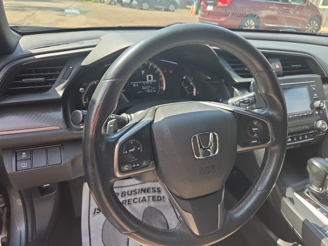 Honda Civic Hatchback Sport CVT 2017