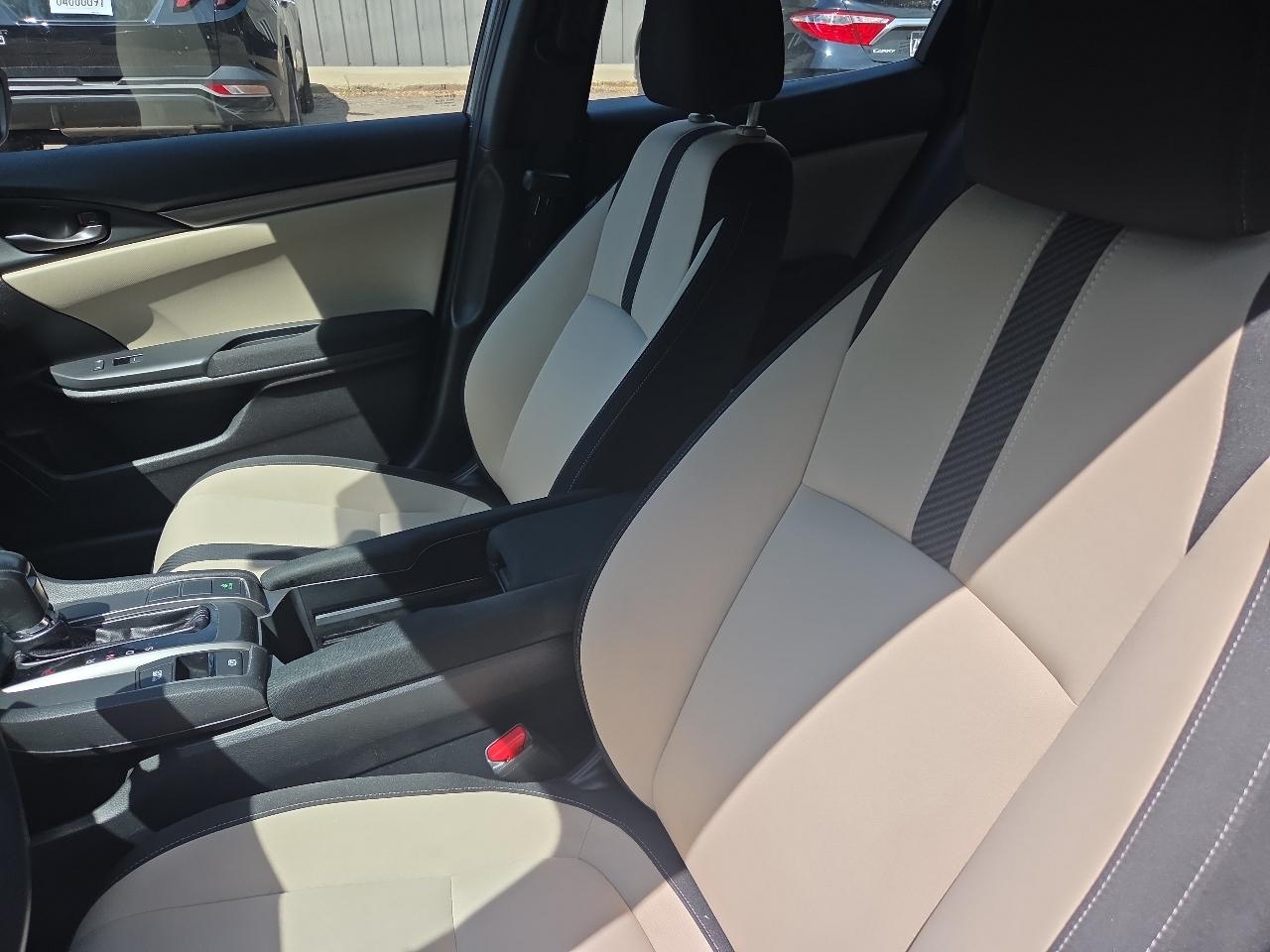 Honda Civic Hatchback Sport CVT 2017