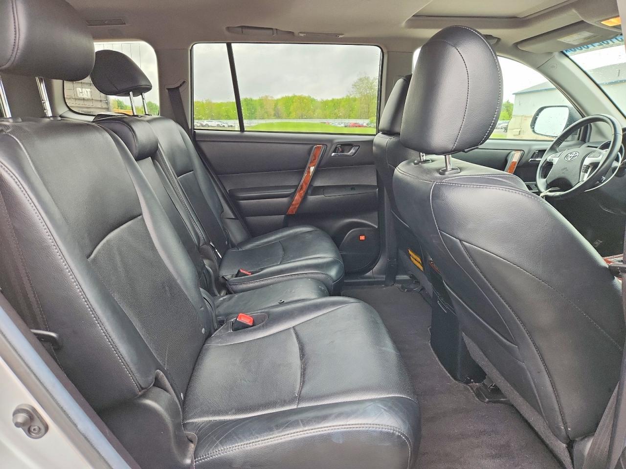 Toyota Highlander 4WD 4dr V6 Limited (Natl) 2013