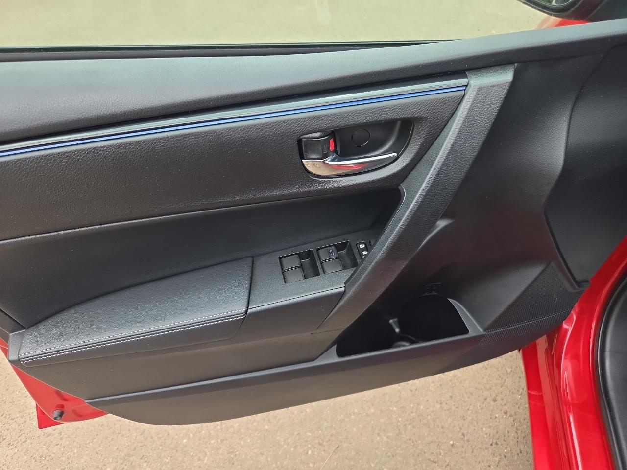 Toyota Corolla L CVT (Natl) 2017