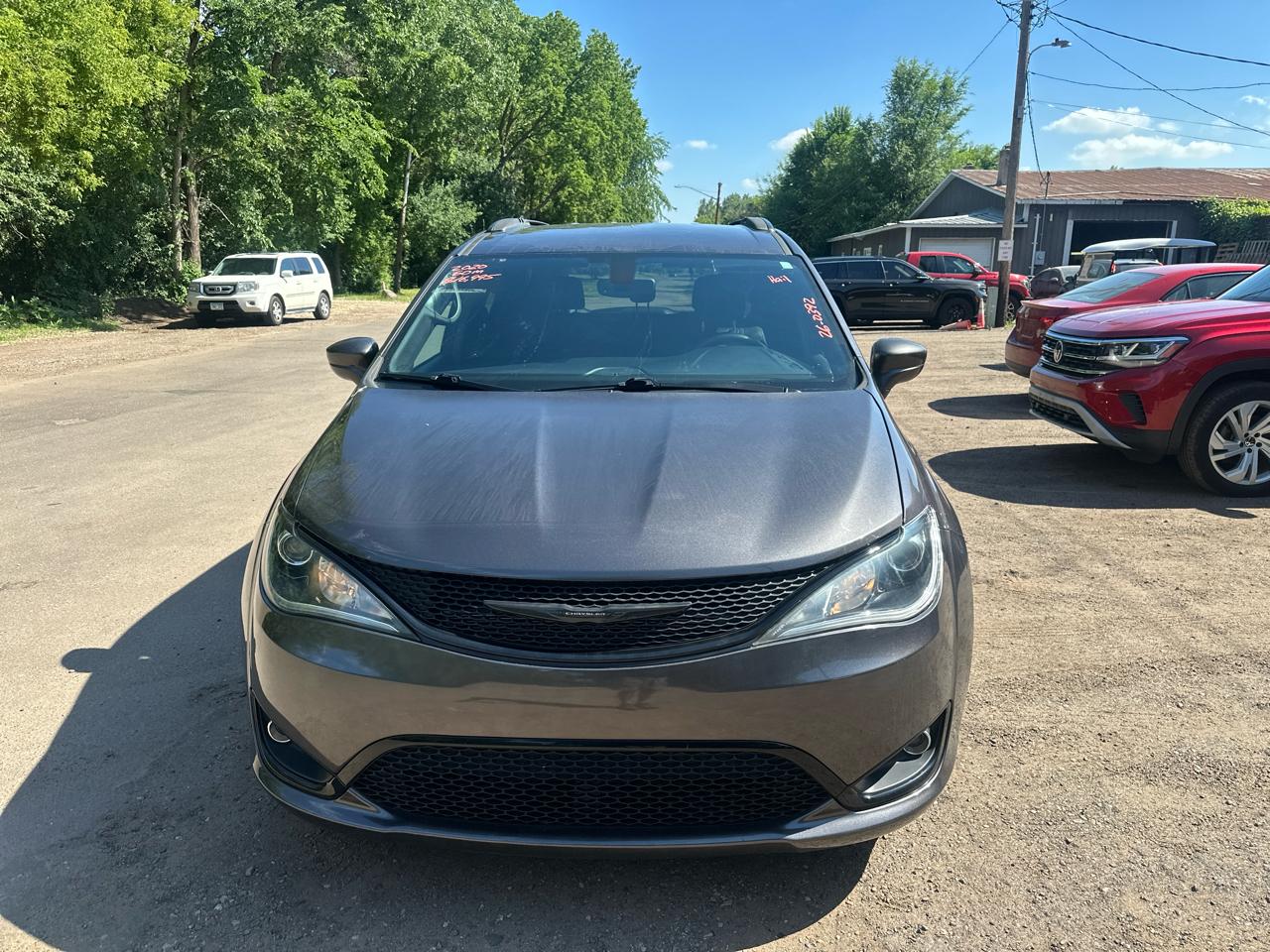 Chrysler Pacifica Touring L FWD 2020