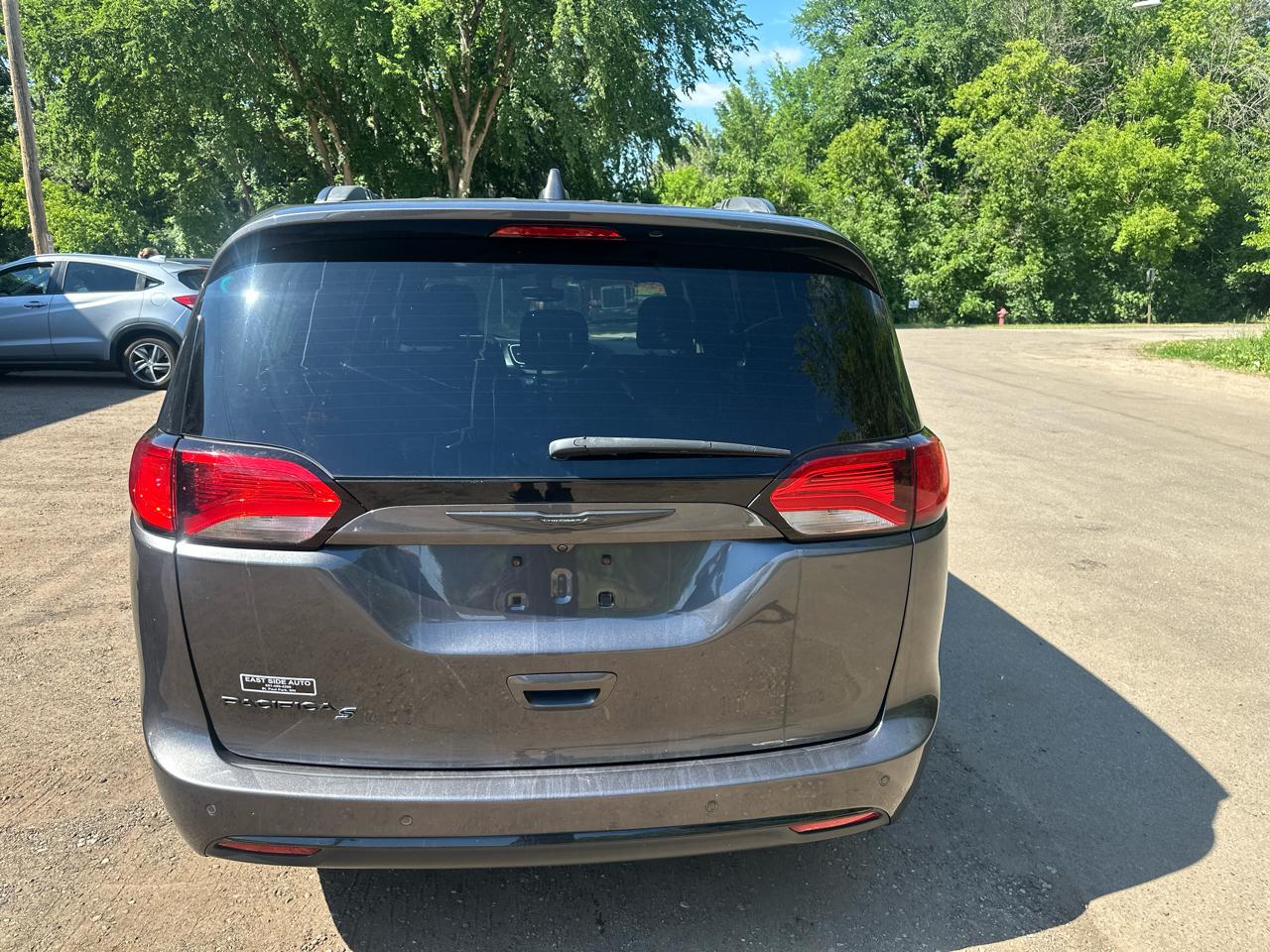 Chrysler Pacifica Touring L FWD 2020