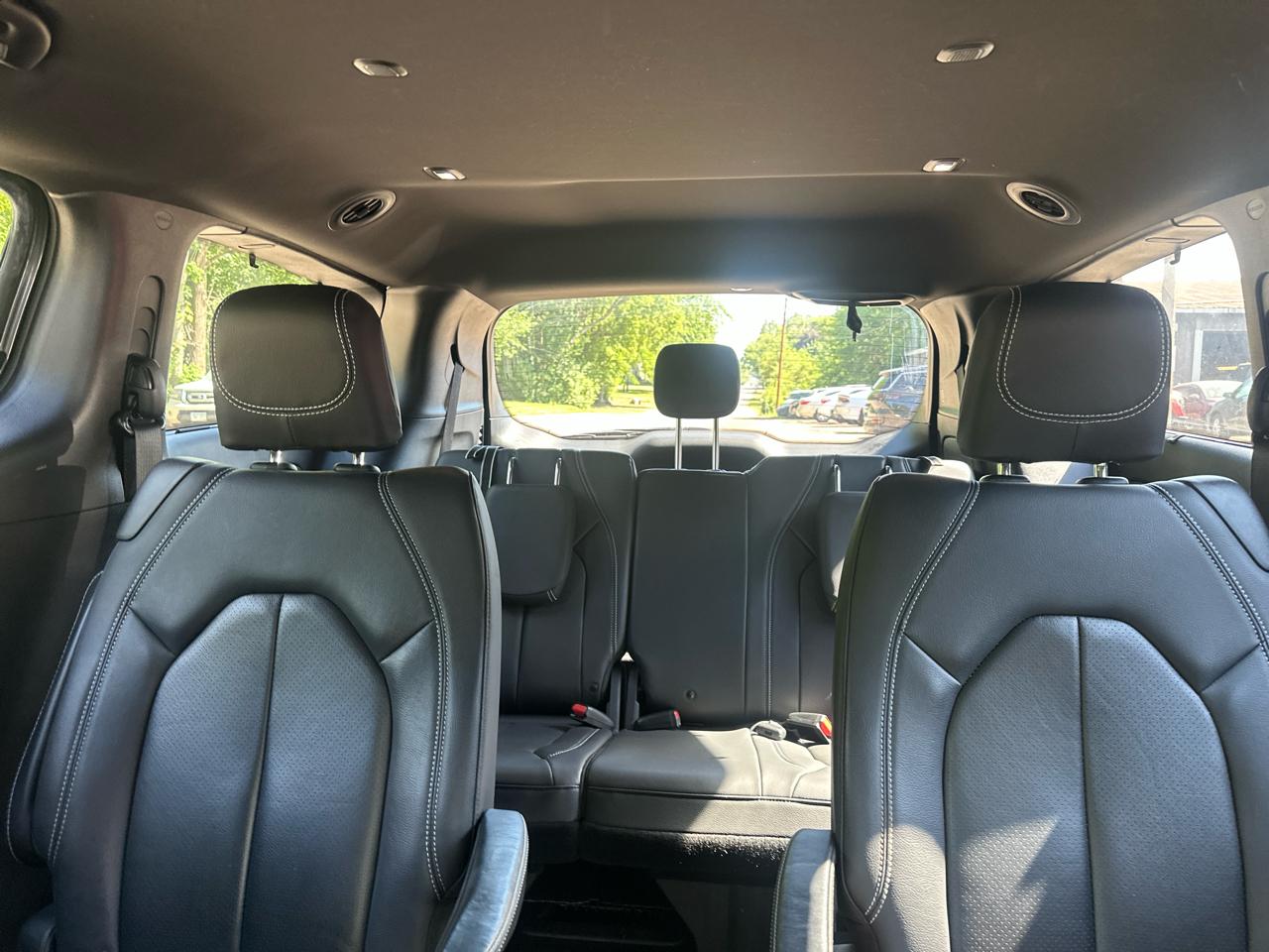 Chrysler Pacifica Touring L FWD 2020