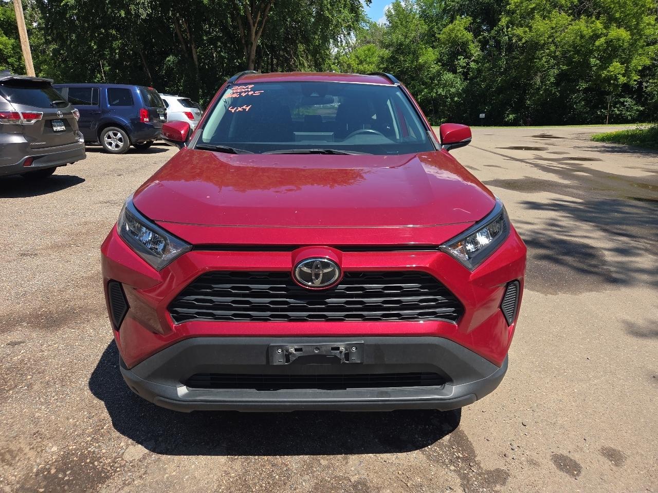 Toyota RAV4 LE AWD (Natl) 2019