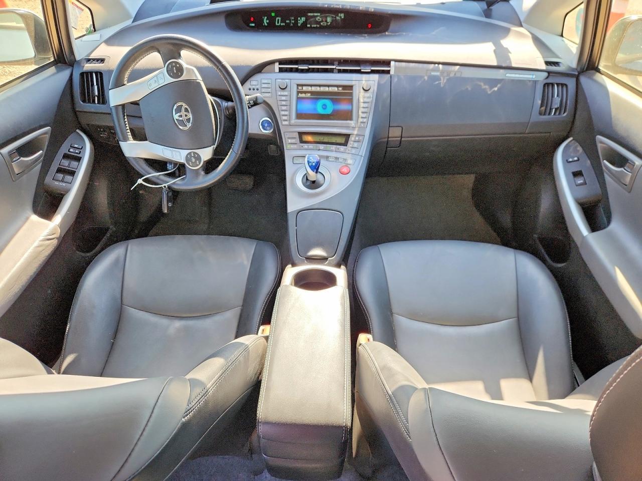 Toyota Prius Plug-In 5dr HB (Natl) 2014
