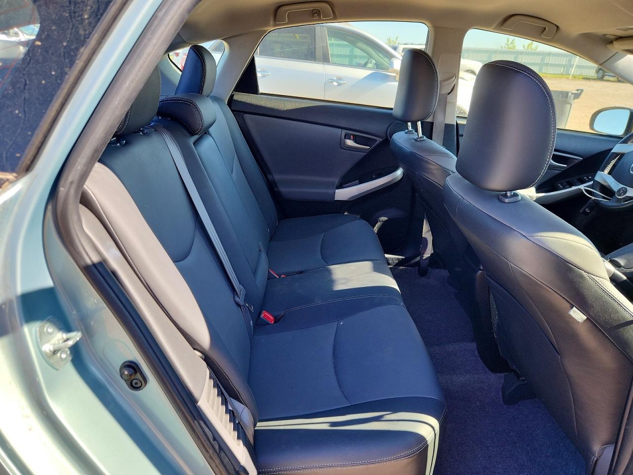 Toyota Prius Plug-In 5dr HB (Natl) 2014