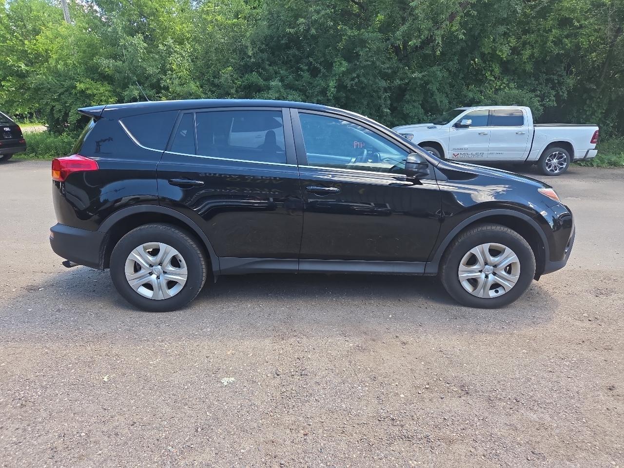 Toyota RAV4 FWD 4dr LE (Natl) 2015