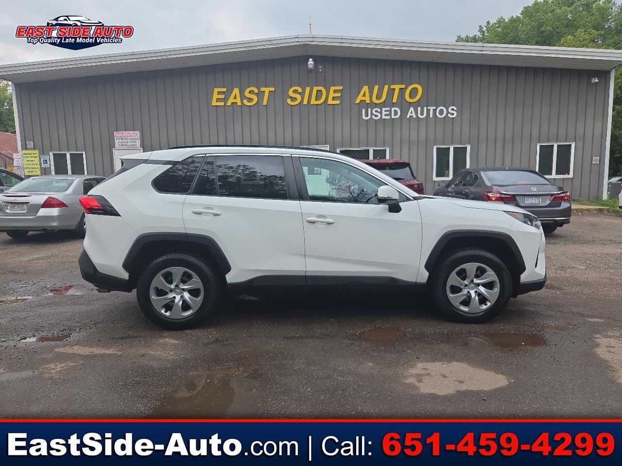 Toyota RAV4 LE AWD (Natl) 2021