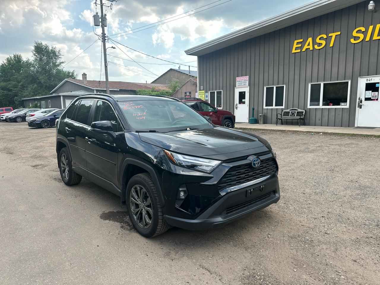 Toyota RAV4 Hybrid XLE Premium AWD (Natl) 2022