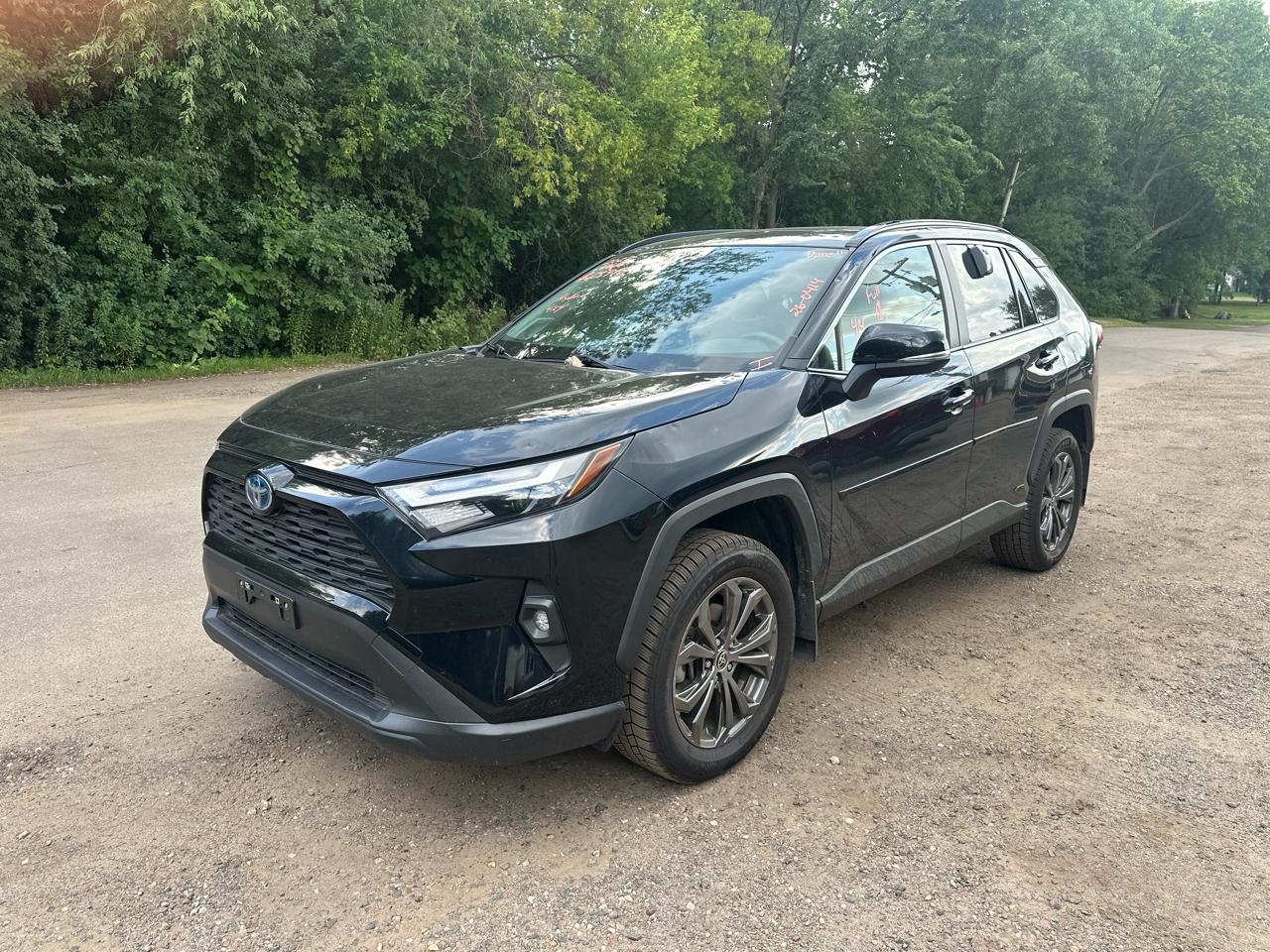 Toyota RAV4 Hybrid XLE Premium AWD (Natl) 2022