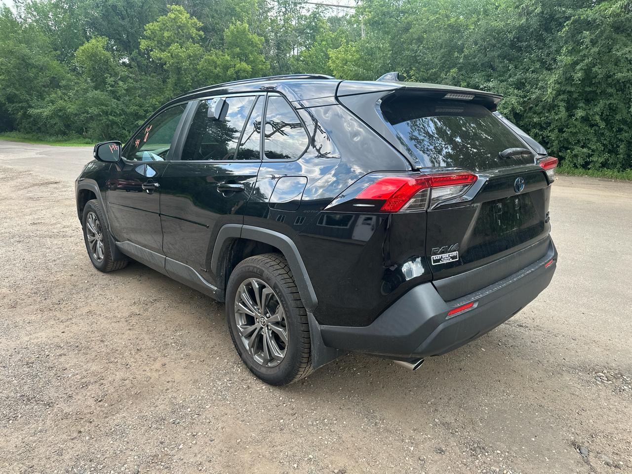 Toyota RAV4 Hybrid XLE Premium AWD (Natl) 2022