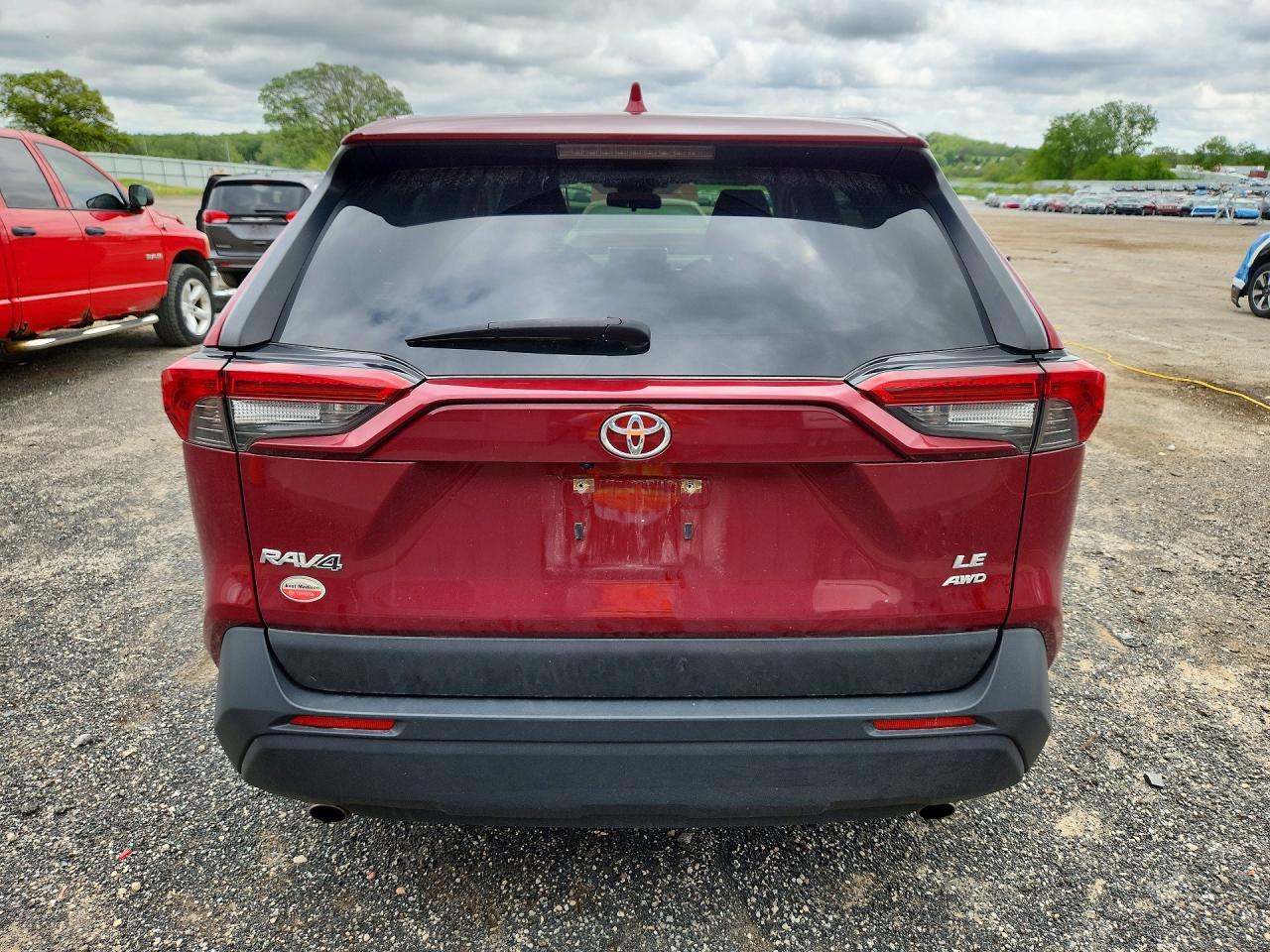 Toyota RAV4 LE AWD (Natl) 2024