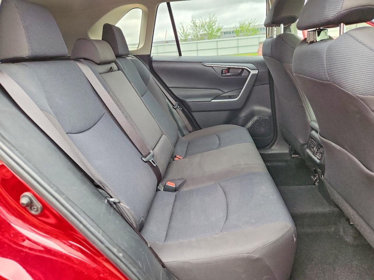 Toyota RAV4 LE AWD (Natl) 2024