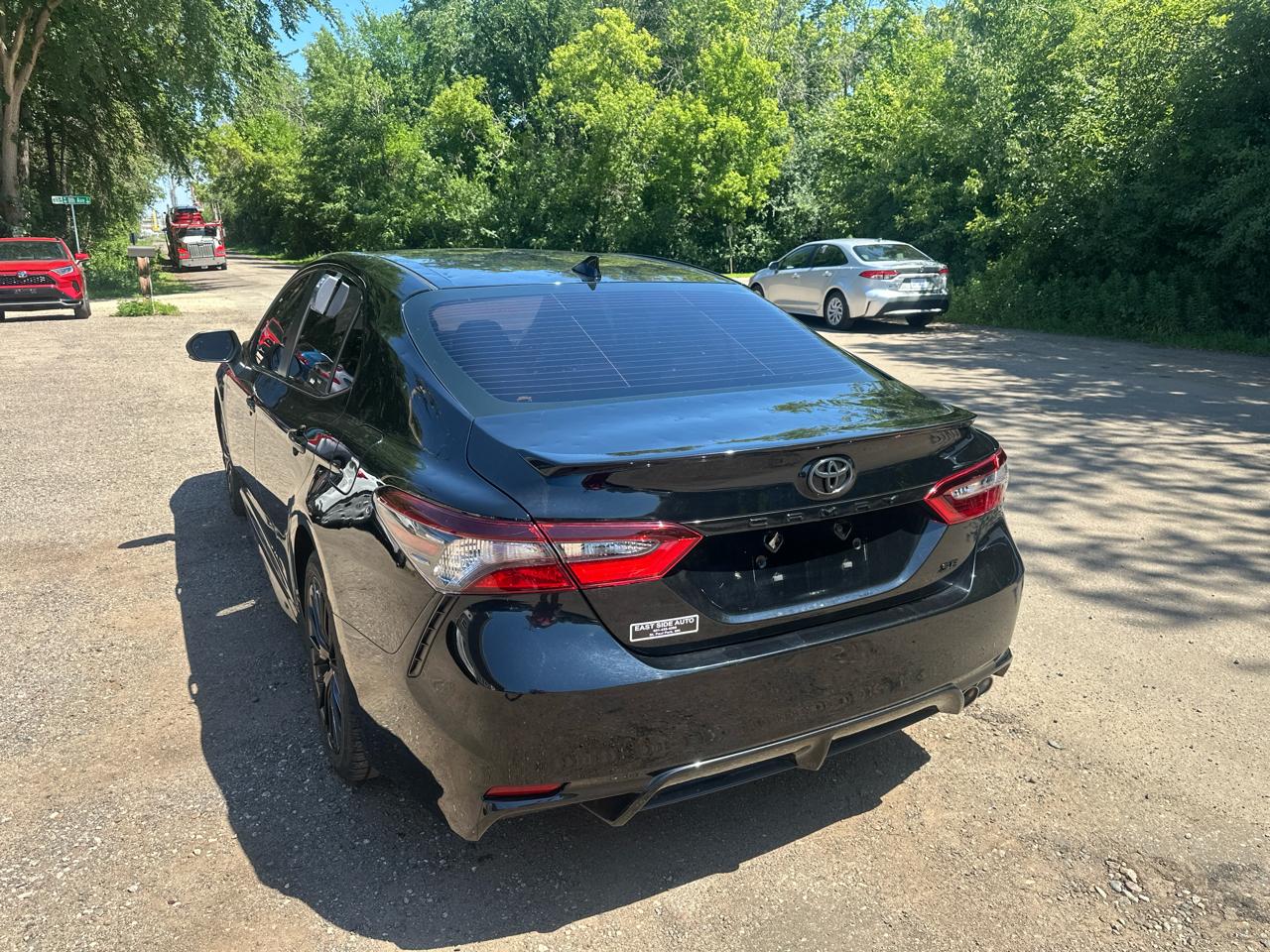 Toyota Camry SE Nightshade Auto (Natl) 2021