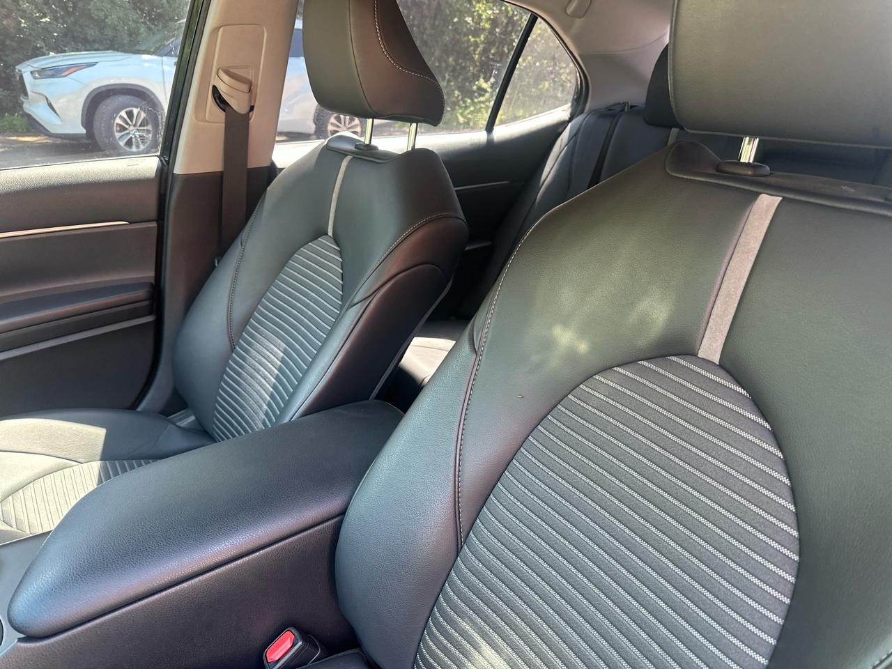 Toyota Camry SE Nightshade Auto (Natl) 2021