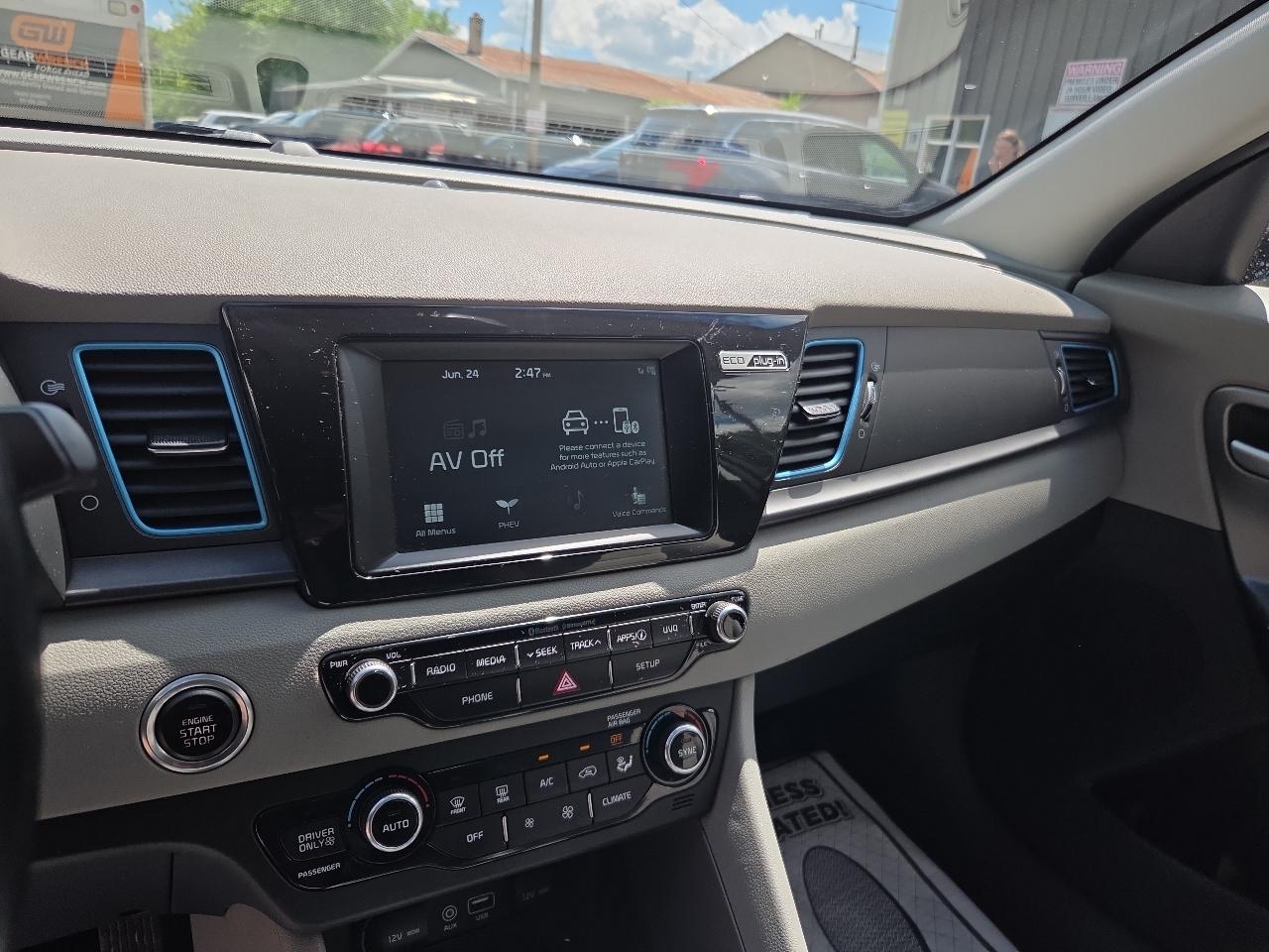 Kia Niro Plug-In Hybrid LX FWD 2019